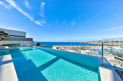 2. Pool with sea view